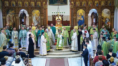Vladyka Milan Chautur v bazilike minor v Michalovciach udelil kňazské svätenia